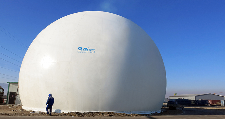 Double membrane gas holder